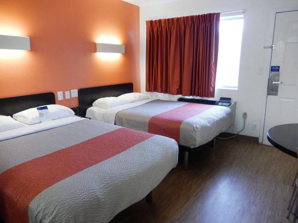 Deluxe Quadruple Room - Smoking interior